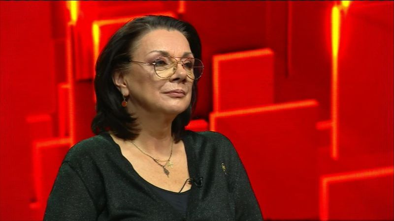 Carmen Tănase le dă replica celor care consideră că telenovelele sunt manelele filmului: &quot;Telenovela este jucată de actori și asta contează&quot;