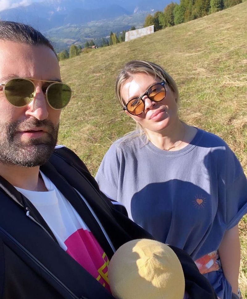 Smiley și Gina Pistol au făcut un videoclip &icirc;nainte să meargă la maternitate, pe care o sa i-l facă cadou lui Josephine la majorat