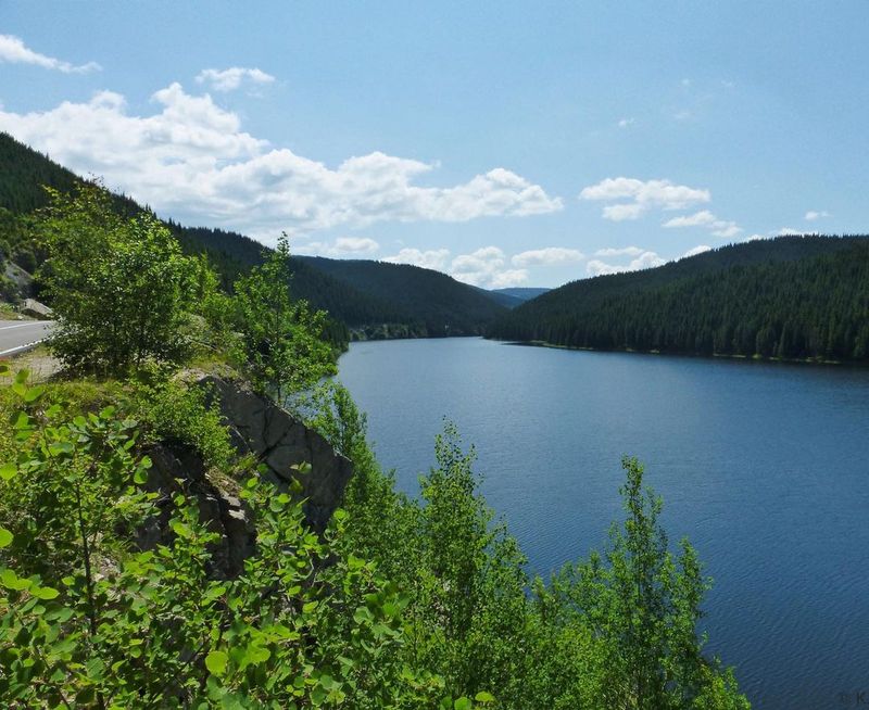 Lacul Vidraru Lacul adanc vidraru