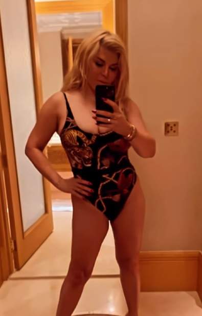 Loredana Groza, fără haine pe Instagram! Artista &bdquo;și-a făcut de cap&rdquo; &icirc;n fața oglinzii FOTO