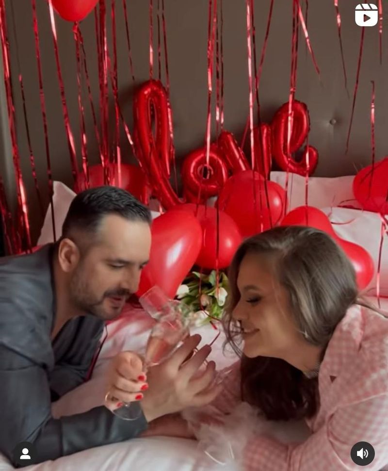 Dragostea plutește în aer pentru Mădălin Ionescu și Cristina Șișcanu! Cum sărbătoresc cei doi Valentine's Day: „Love me, love me...”