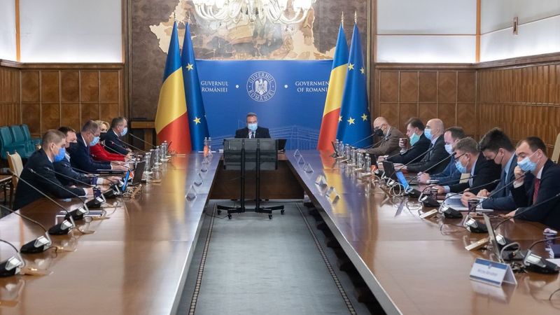 Se pregătesc măsuri de relaxare. În curând nu vom mai avea nevoie de certificat verde