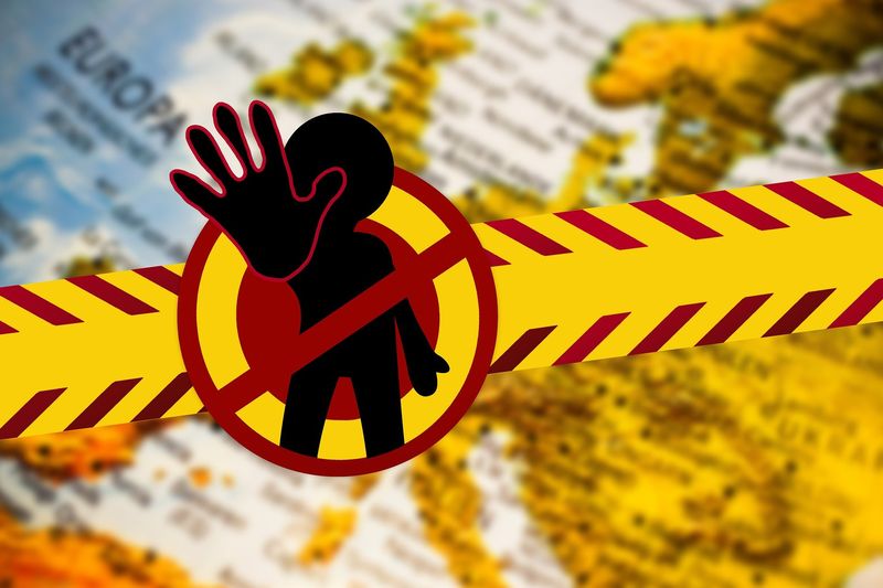 Rom&acirc;nia nu poate renunța &icirc;n acest moment la restricții din cauza numărului mare de &icirc;mbolnăviri
