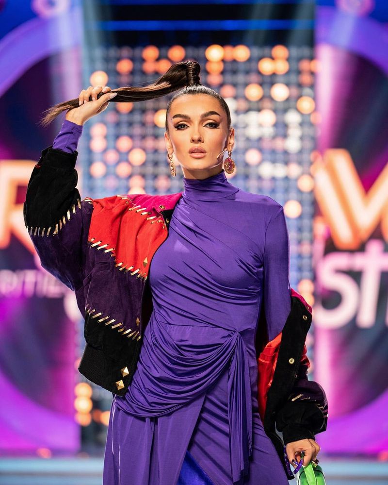 Viviana Sposub, prezentatoarea matinalului „Dimineața cu noi” de la Kanal D