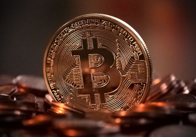 Câți bani aveai în conturi dacă investeai prețul unei cafele în Bitcoin acum 10 ani
