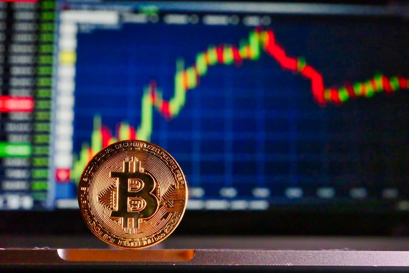 Câți bani aveai în conturi dacă investeai prețul unei cafele în Bitcoin acum 10 ani