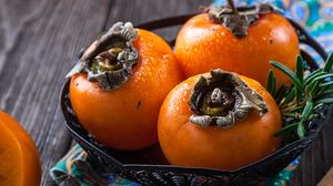 De ce este bine să mănânci fructul kaki