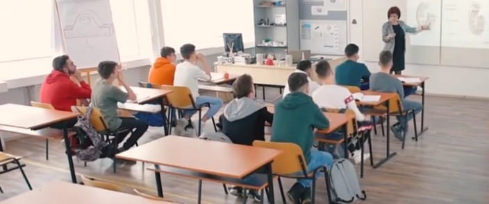 Elevii ar putea da probe la sport și educație civică