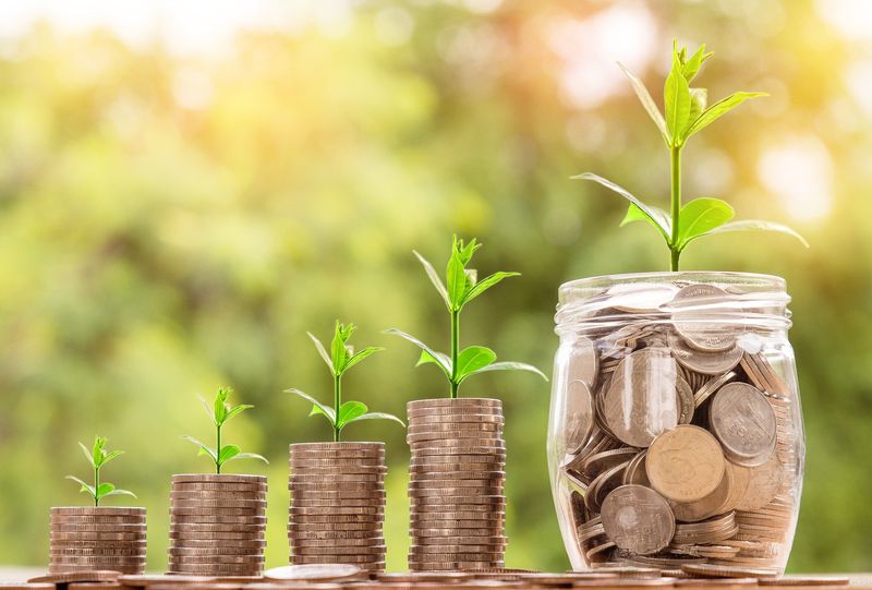 Cresc indemnizațiile sociale de la 1 martie 2022