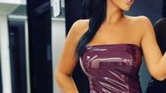 Lavinia Pîrva, imagini incendiare într-o salopetă din latex care îi lasă la vedere decolteul generos! Soția lui Bănică este un bărbat foarte norocos