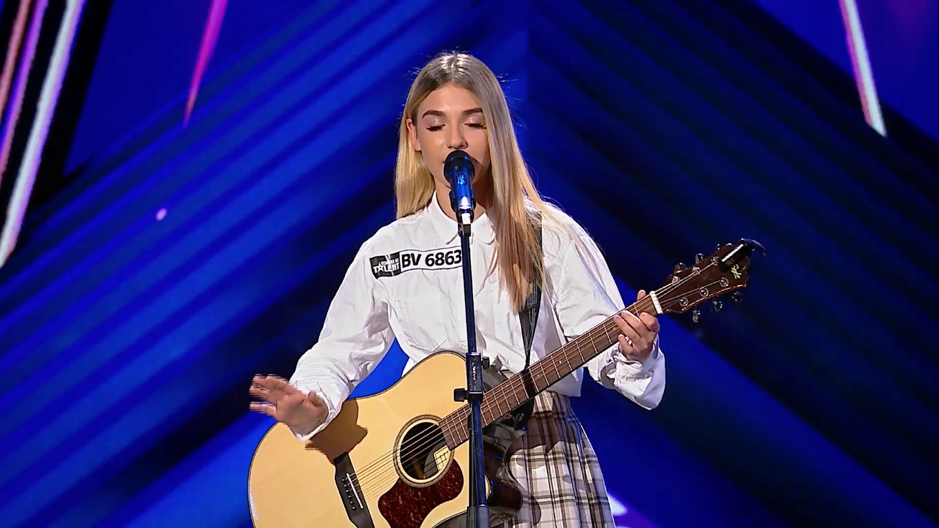 Patricia Thomits, fata cu chitara de la Românii au Talent, sezonul 12