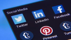 16 ani de la înființarea aplicației Twitter. Iată cele mai folosite hashtag-uri din ultimii ani