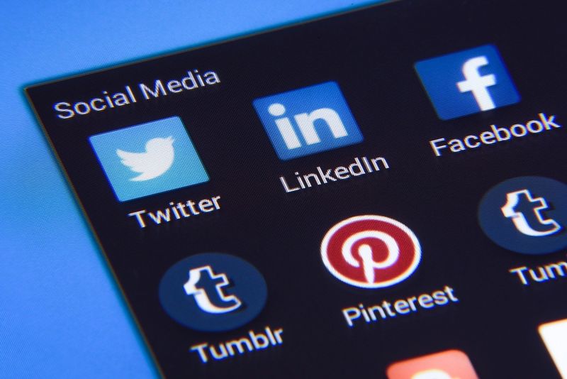 16 ani de la înființarea aplicației Twitter. Iată cele mai folosite hashtag-uri din ultimii ani