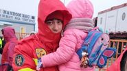 Autoritățile române ajutând refugiații