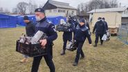Autoritățile române ajutând refugiații