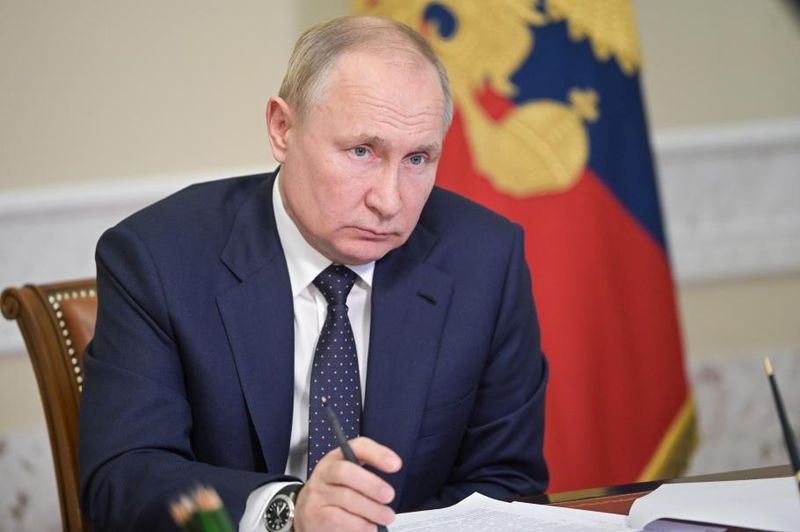 Ororile din gospodăriile rusești. O mamă își avertizează fiul după ce i-a întors spatele lui Putin O să te lege și pe tine, îți spun eu