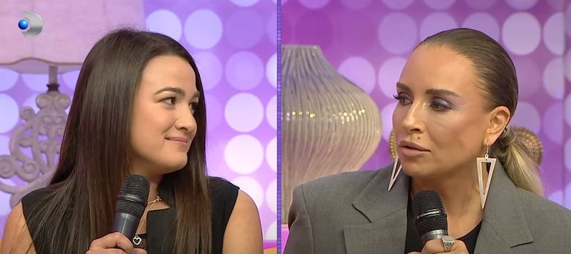  Adina Halas și-a prezentat pentru prima dată sora, în public!