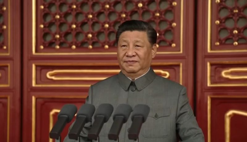 Președintele Chinei, Xi Jinping China a decis să păstreze o distanță diplomatică față de război