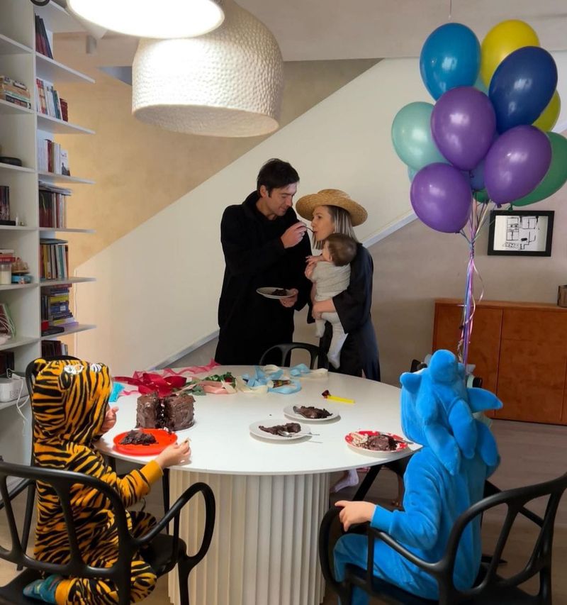 Adela Popescu și Radu Vâlcan au împreună 3 copii