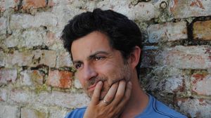 Actorul Mihai Călin a găzuit la el acasă o familie de ucraineni, veniți doar cu hainele de pe ei: "Au dormit timp de șase zile în baie"