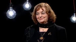 Cele mai frumoase poezii de Ana Blandiana. Poeta a împlinit 80 de ani