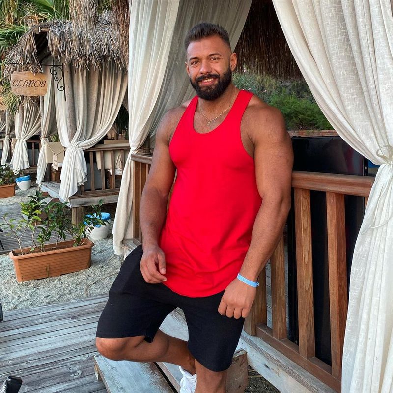 Cine e Cătălin Dumitrescu de la &bdquo;Insula Iubirii&rdquo; 2022. Ispita a participat &icirc;n trecut la &bdquo;Exatlon&rdquo;