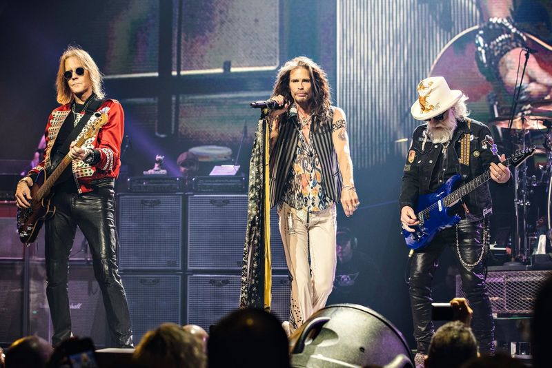 Steve Tyler, solistul trupei Aerosmith, &icirc;mplinește astăzi 74 de ani