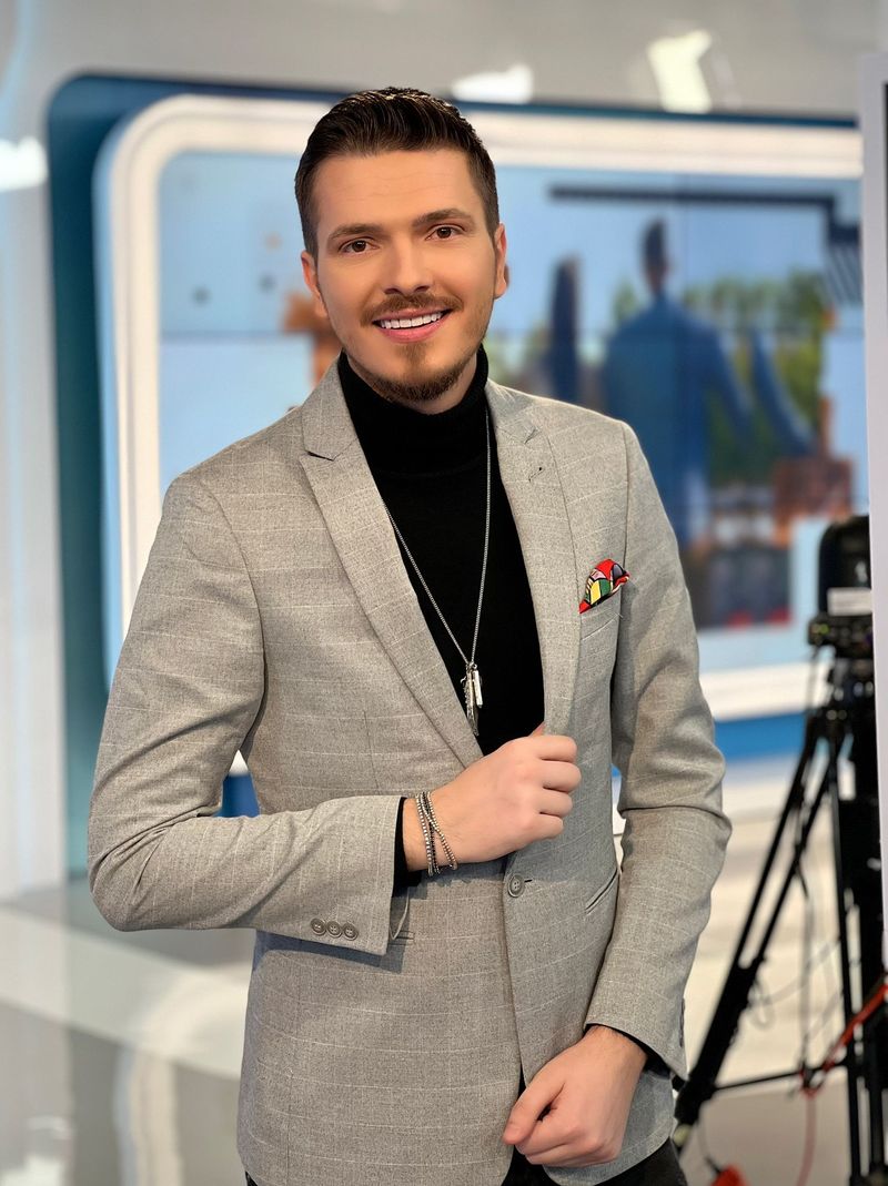 A revoluționat moda cu actualizarea macrameurilor! 