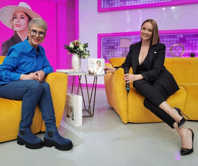 Andreea Marin, cu decolteul răvășitor la vedere! Vedeta are un trup de adolescentă