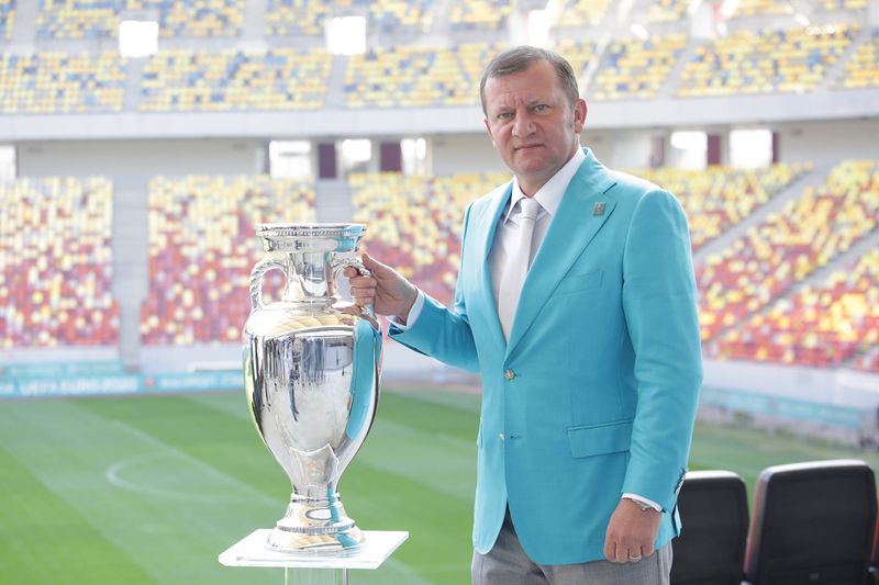 Dorinel Munteanu România întâlnește Grecia cu noul selecționer pe bancă. Ce așteaptă legendele Generației de Aur de la mandatul lui Edi Iordănescu