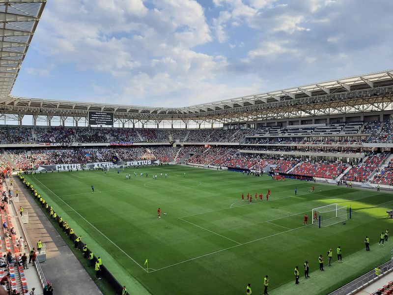 Noul Stadion Ghencea România întâlnește Grecia cu noul selecționer pe bancă. Ce așteaptă legendele Generației de Aur de la mandatul lui Edi Iordănescu