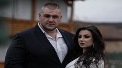 Cuplul Frumoasa și Bestia chiar există și sunt din România! Îi despart 100 de kilograme și 40 de centimetri, dar se iubesc peste măsură