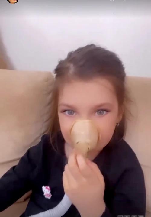 Fetița Andreei Tonciu, probleme de sănătate. Micuța se află sub tratament