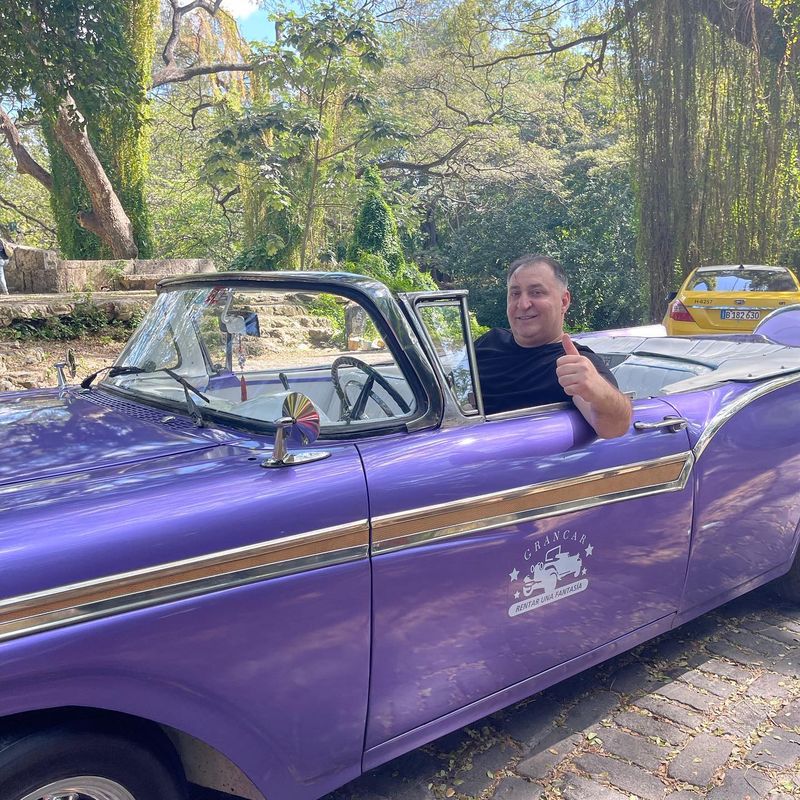 C&acirc;te clase are, de fapt, Vali Vijelie: 