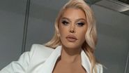 După ce a făcut un show de excepție, Loredana Groza a comis-o din nou pe canapea! Artista, mișcări lascive într-un club de fițe
