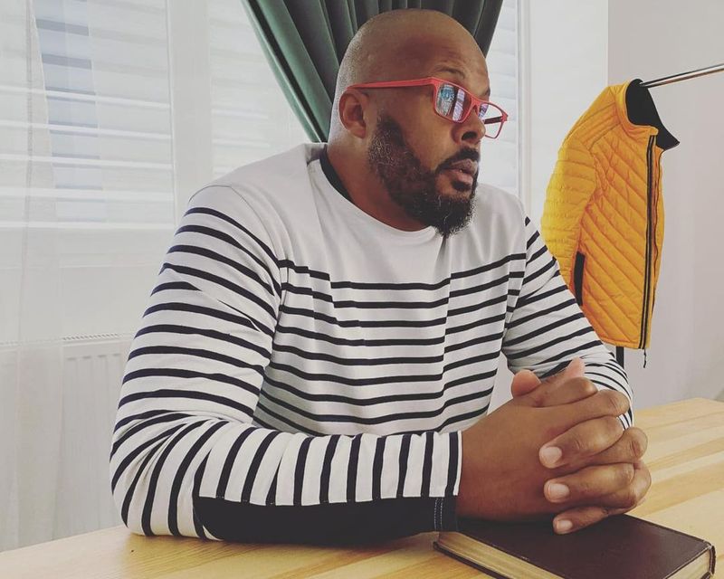 Alex Velea, susținut de Cabral, într-un scandal mediatic