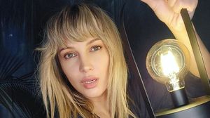 Lora  Celebritatea a făcut-o pe Lora să apeleze la terapie