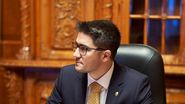 Parlamentul a adoptat proiectul de lege „Vreau să plătesc taxe online”! Brian Cristian, deputat