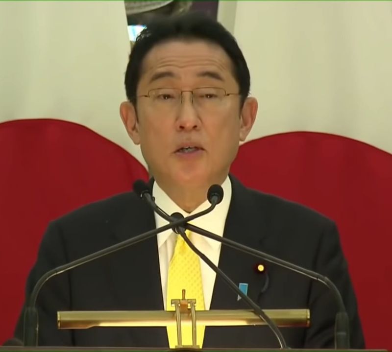 Premierul Japoniei acuză Rusia de crime de război