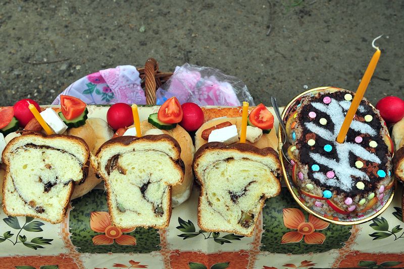 Moşii de Florii 2022. Rugăciunea pentru sufletele celor adormiți, care se citește în Sâmbăta lui Lazăr