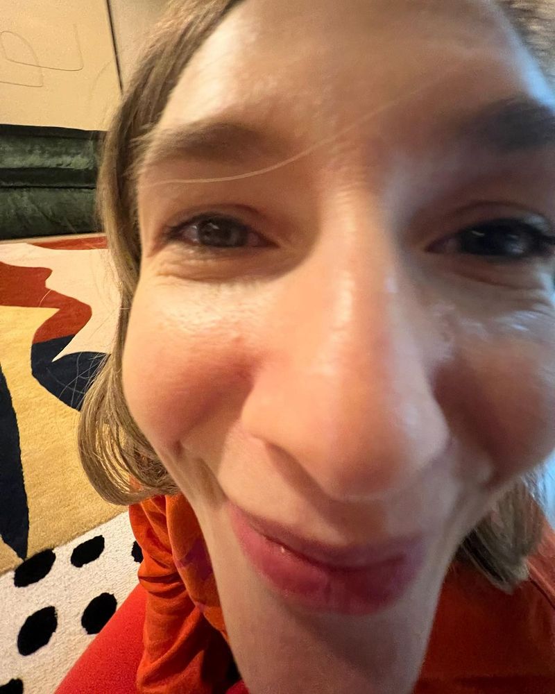 „Nu ești zdravănă la cap” Adela Popescu a uimit pe toată lumea cu ce fotografie a putut să posteze! Alexandru și-a surprins mama în cea mai neobișnuită ipostază