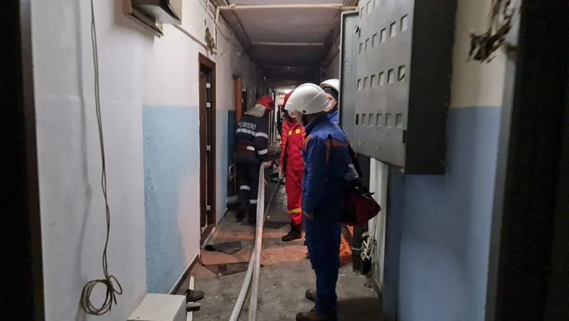 Incendiu într-un bloc din Constanța, în urma unei explozii