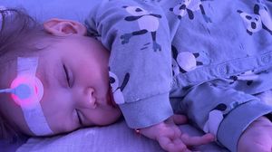 Victor Dinescu a fost diagnosticat cu o boală genetică rară şi are nevoie de ajutorul nostru