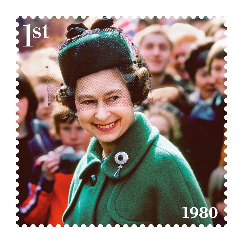 Cum arăta Regina Elisabeta a II-a în tinerețe. Suverana Regatului Unit al Marii Britanii a împlinit 96 de ani