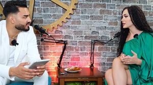 Cine este femeia după care-i sclipesc ochii lui Jador