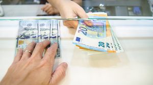 Curs valutar BNR, miercuri, 27 aprilie 2022