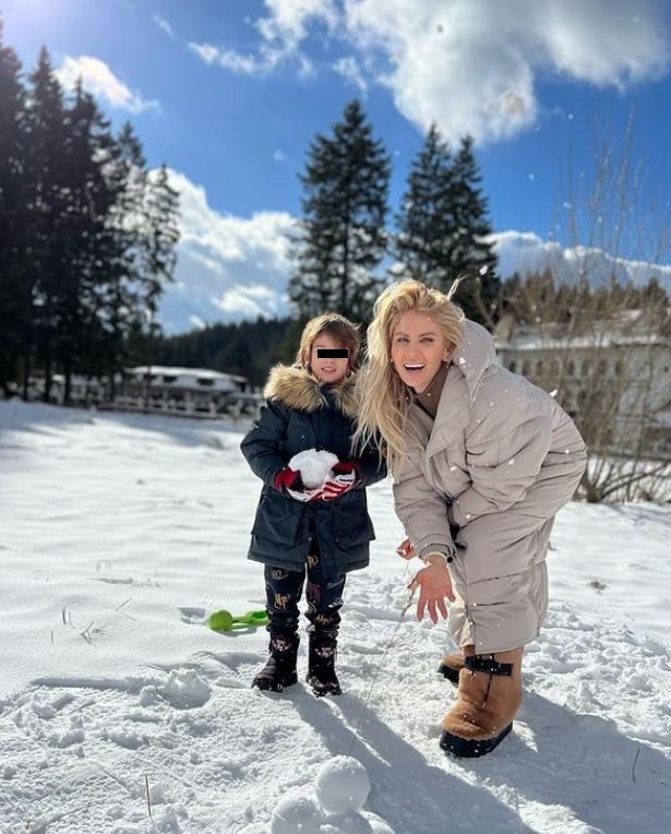 Fiul Andreei Bănică se confruntă cu probleme de sănătate! Ce se &icirc;nt&acirc;mplă cu micuțul Noah: &bdquo;Temperatură și stări de vomă&rdquo;