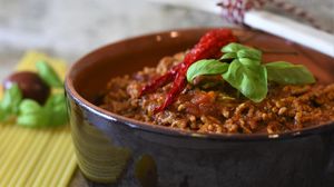 Rețeta pentru sos ragu. Cum se face vestitul sos pentru paste