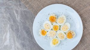 De ce este bine să consumi ouă fierte. Ce valori nutriționale au, în funcție de timpul de fierbere