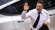 Cine este Elon Musk